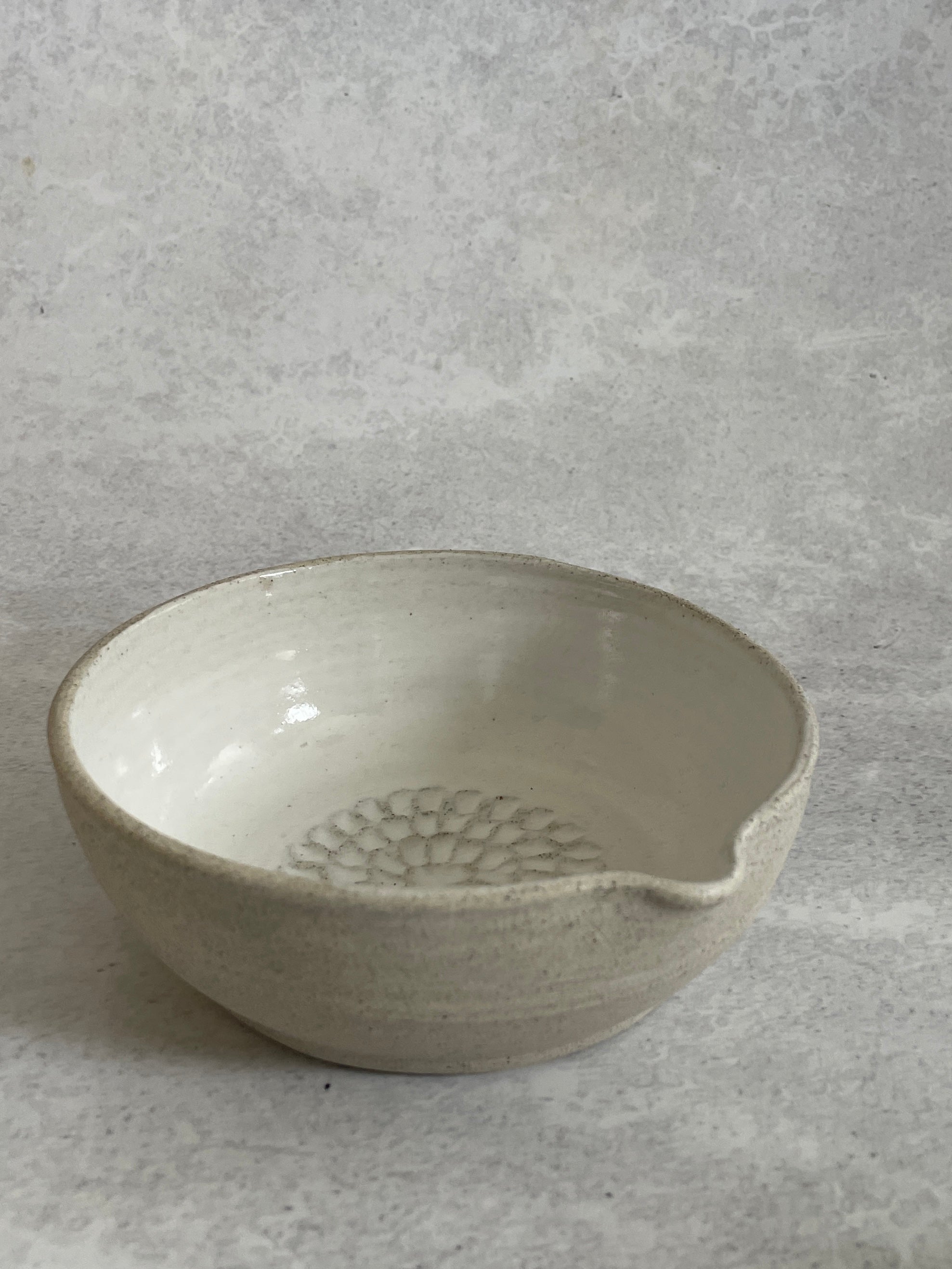 Garlic Grater Salad Dressing Bowl | White