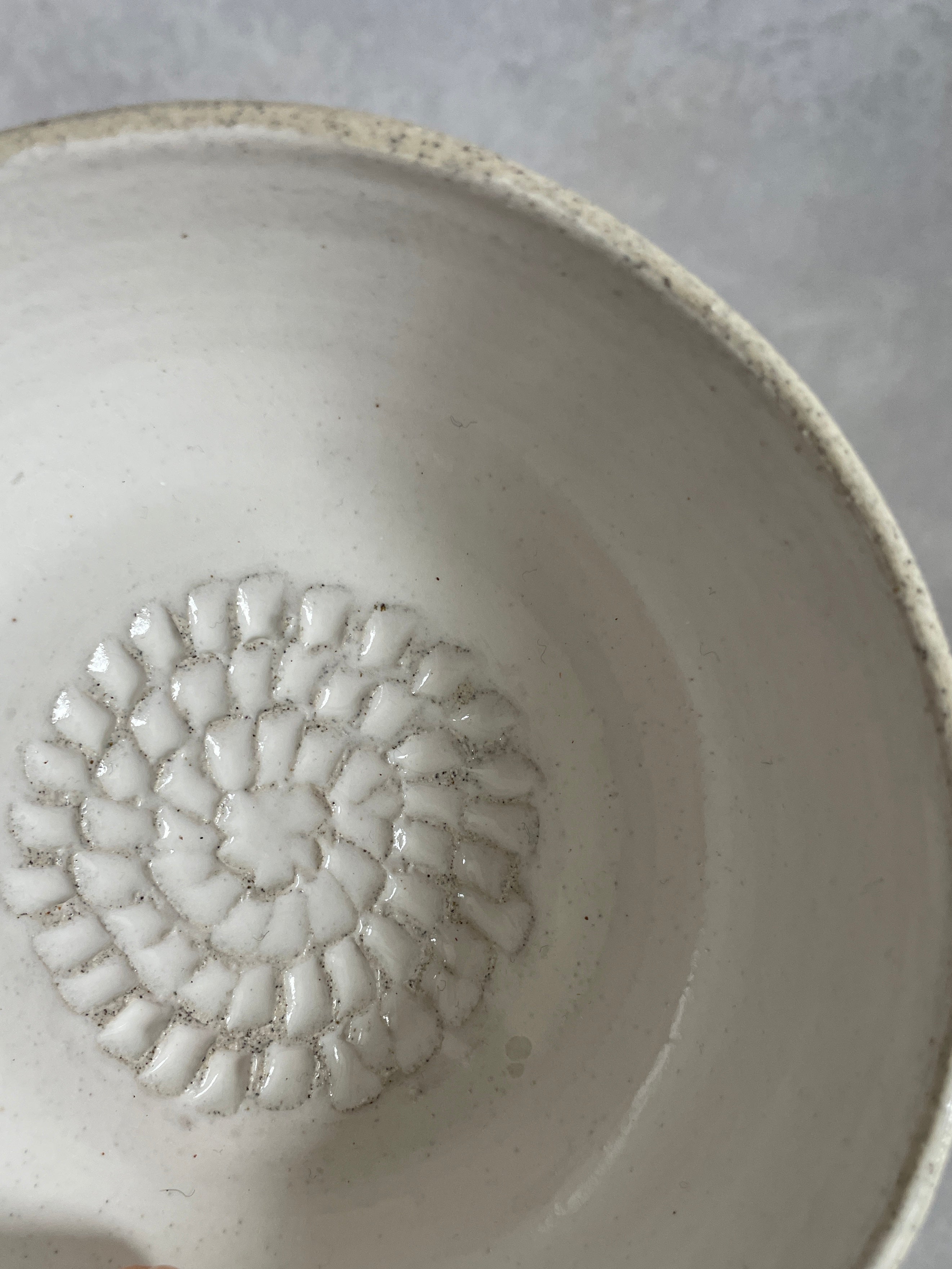 Garlic Grater Salad Dressing Bowl | White